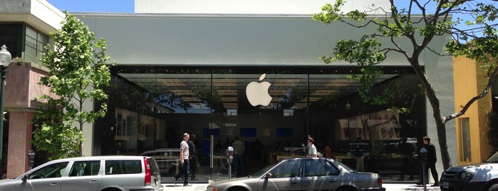 Apple 4th Street is one of Apple Stores.