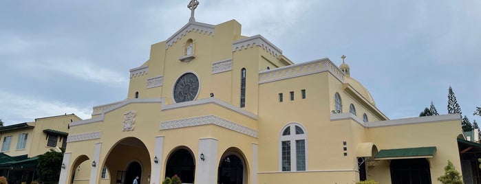 Our Lady of Mt. Carmel Church Lipa is one of Che’s Liked Places.