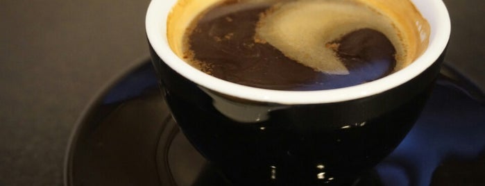 The Coffee Fox is one of Locais curtidos por Janet.