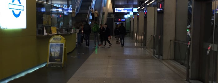 Междугородный терминал автовокзала Хельсинки is one of Kotoo töihin.