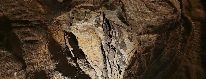 Σπήλαιο Καταφύκι Δρυοπίδας is one of Kythnos.
