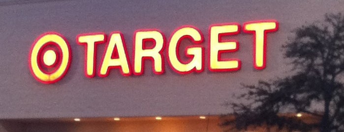 Target is one of สถานที่ที่ ElizaGeorgeMakeupArtist ถูกใจ.