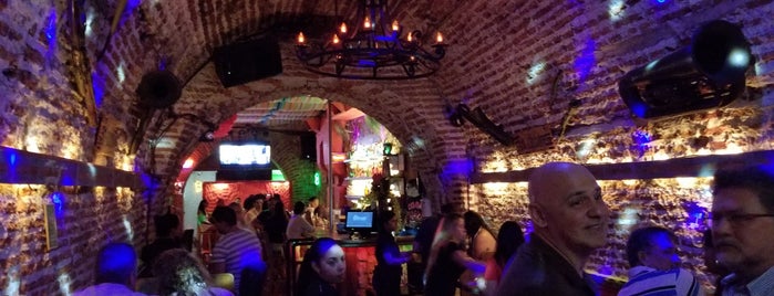 Tu Candela Bar is one of Cartagena de Índias, Colombia.