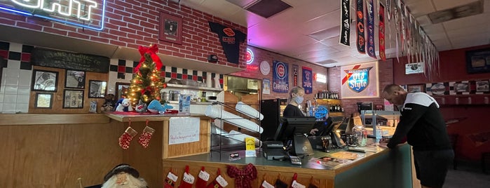 Paul's Chicago Pizza is one of The 15 Best Places for Hot Dogs in Clearwater.