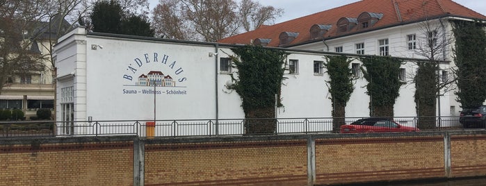 Bäderhaus is one of Thermen + Schwimmbäder + Seen.