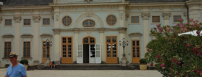Schloss Halbturn is one of 古城ホテル（オーストリア）.