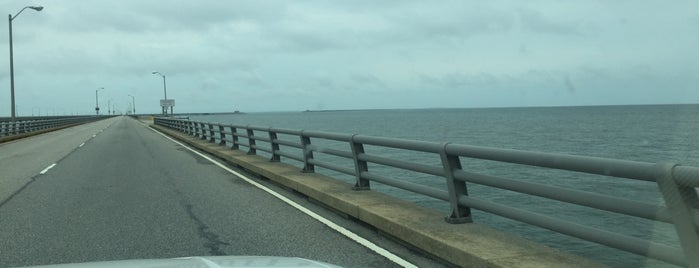 Chesapeake Bay Bridge-Tunnel is one of Places to stop when driving to NY.