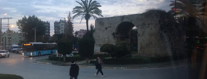 Kleopatra Kapısı is one of Adana Yolu.