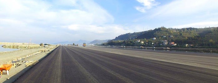 Ordu Giresun Havalimanı İnşaatı is one of Deniz Üzerindeki Havalimanları (2).