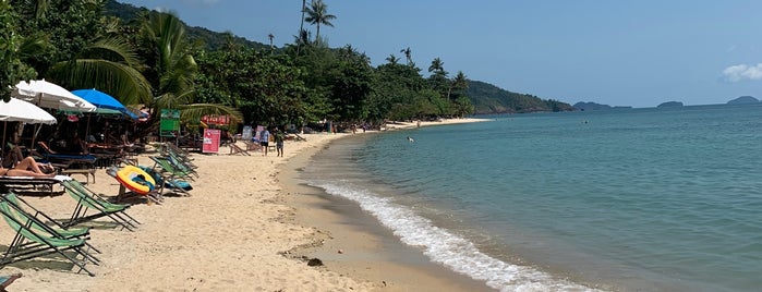 Klong Koi Beach is one of Locais curtidos por Наталья.