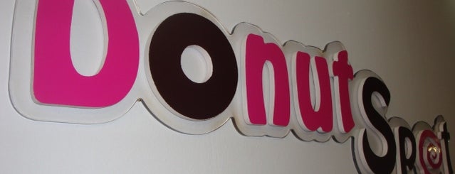 Donut Spot is one of Tempat yang Disimpan Mihail.