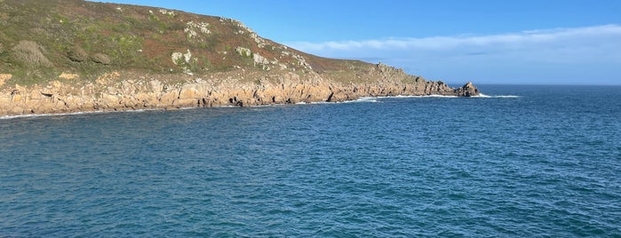 Lamorna Cove is one of Penzance og St. Ives.