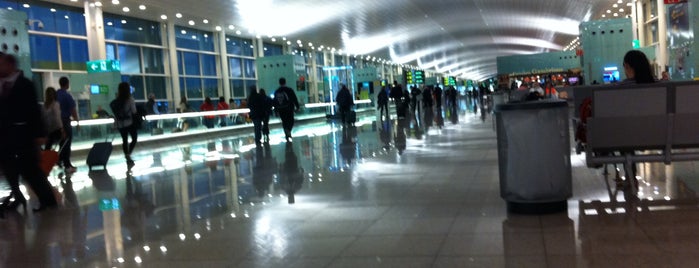 Terminal 1 is one of Locais salvos de ricard.