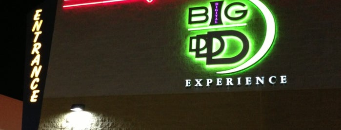 Carmike Cinemas 12 featuring BIGD  "The Ultimate Movie Experience" is one of สถานที่ที่บันทึกไว้ของ Matt.