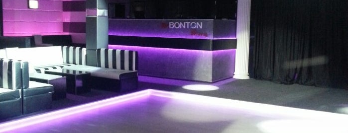 Bonton Club Neptun is one of Locais curtidos por Gabi.