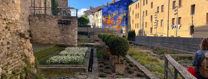Muralla de Vitoria is one of Kaixo Euskadi!.