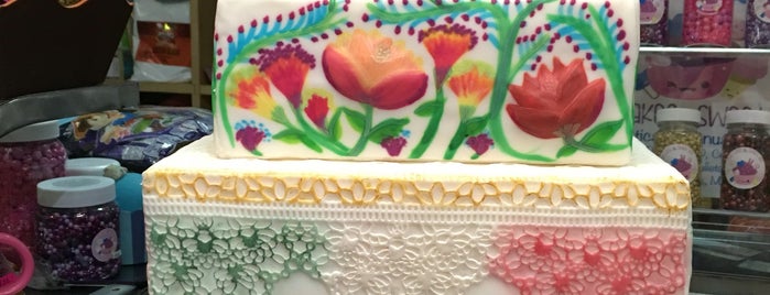 Cute Cakes & Sweet Art is one of Locais salvos de Ross.