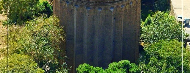 Tughrul Tower | برج طغرل is one of Posti salvati di Nora.
