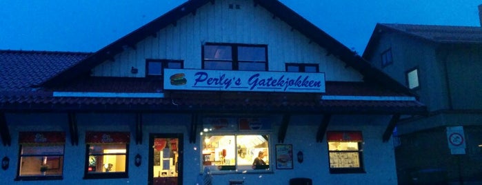 Perlys Gatekjøkken is one of Tempat yang Disukai Yunus.