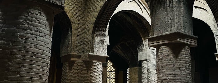 Jameh Mosque of Isfahan | مسجد جامع اصفهان is one of Adrian 님이 좋아한 장소.