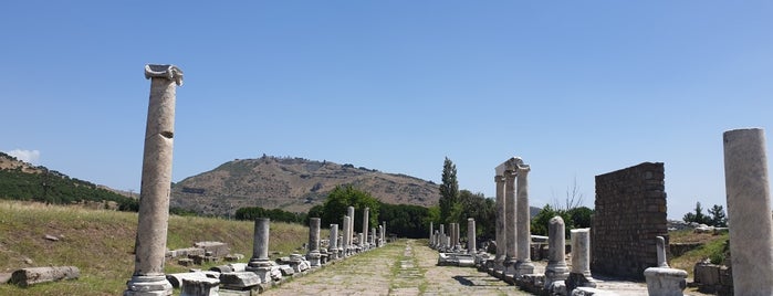 Asklepion Pergamon is one of สถานที่ที่ Pınar ถูกใจ.