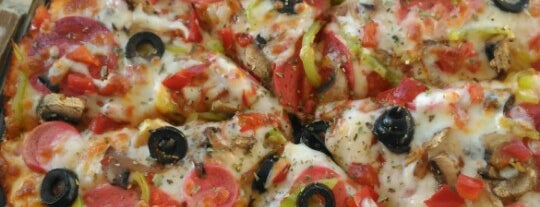 Pizzarella is one of Posti che sono piaciuti a Barış.