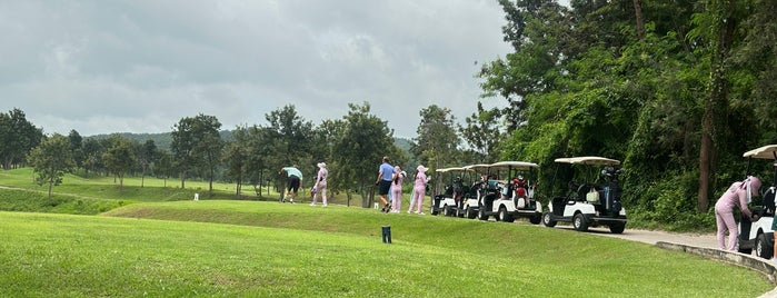 Silky Oak Country Club is one of Golf Club.