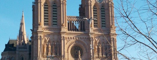 Basílica Nuestra Señora de Luján is one of Visitar en Buenos Aires.