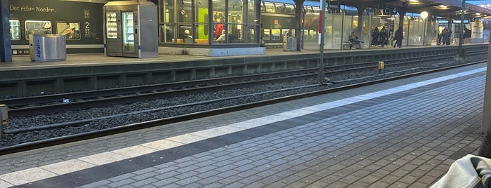 Bahnhof Neumünster is one of Official DB Bahnhöfe.
