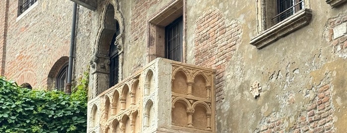 Balcony of Romeo and Juliet is one of Verona.