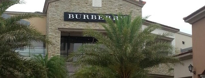 Burberry is one of ÿt'ın Beğendiği Mekanlar.