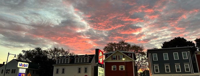 Coffee Time Bake Shop is one of boston + salem.