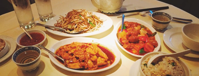Gung Ho Chinese Restaurant is one of Favourites.