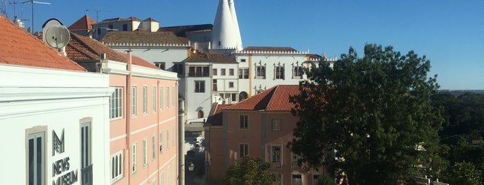 Sintra is one of Locais curtidos por Tero.