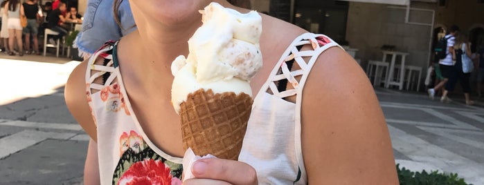 Luka Ice Cream & Cakes is one of Rebecca : понравившиеся места.