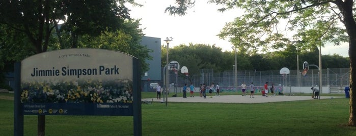 Jimmie Simpson Park is one of Lugares favoritos de Chris.