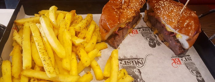 Nusr-Et Burger is one of 🌜🌟🌟hakan🌟🌟🌛 : понравившиеся места.