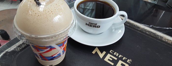 Caffè Nero is one of 🌜🌟🌟hakan🌟🌟🌛さんのお気に入りスポット.