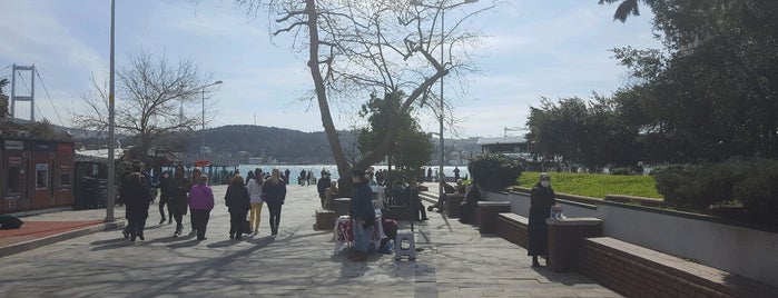 Ortaköy Sahili is one of Orte, die 🌜🌟🌟hakan🌟🌟🌛 gefallen.