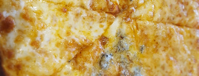 A Scuola Pizza is one of Orte, die 🌜🌟🌟hakan🌟🌟🌛 gefallen.