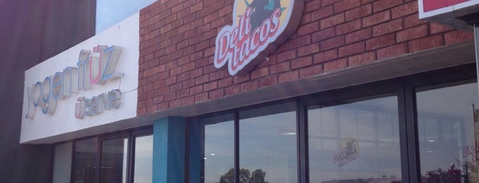 Deli Tacos is one of สถานที่ที่ Cesiah ถูกใจ.