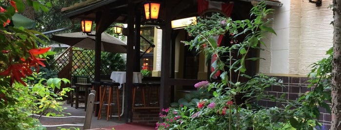 Restaurant Boccadoro is one of Tempat yang Disimpan ☀️ Dagger.