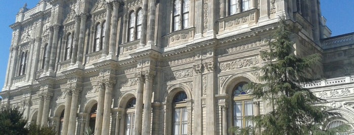Palais Dolmabahçe is one of Point of Interest Istanbul.