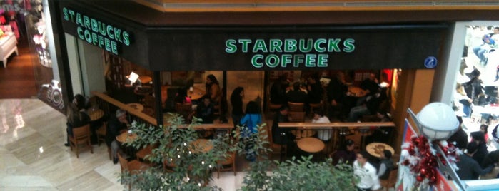 Starbucks is one of Rosana 님이 좋아한 장소.