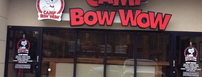 Camp Bow Wow is one of สถานที่ที่ Michelle ถูกใจ.