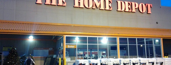 The Home Depot is one of Locais curtidos por barbee.