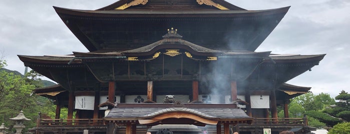善光寺 本堂 is one of 神社仏閣.