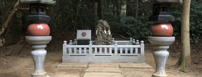 鹿島神宮 さざれ石 is one of 神社仏閣.