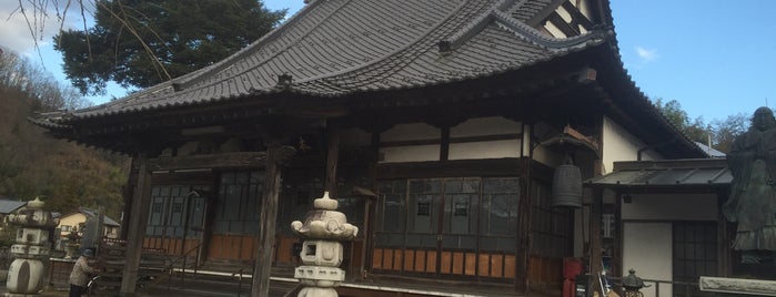 本定寺 is one of 神社仏閣.