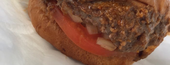 Tomboy's World Famous Chili Hamburgers is one of California Love.